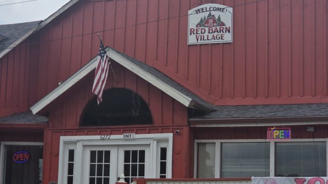 redbarn_building