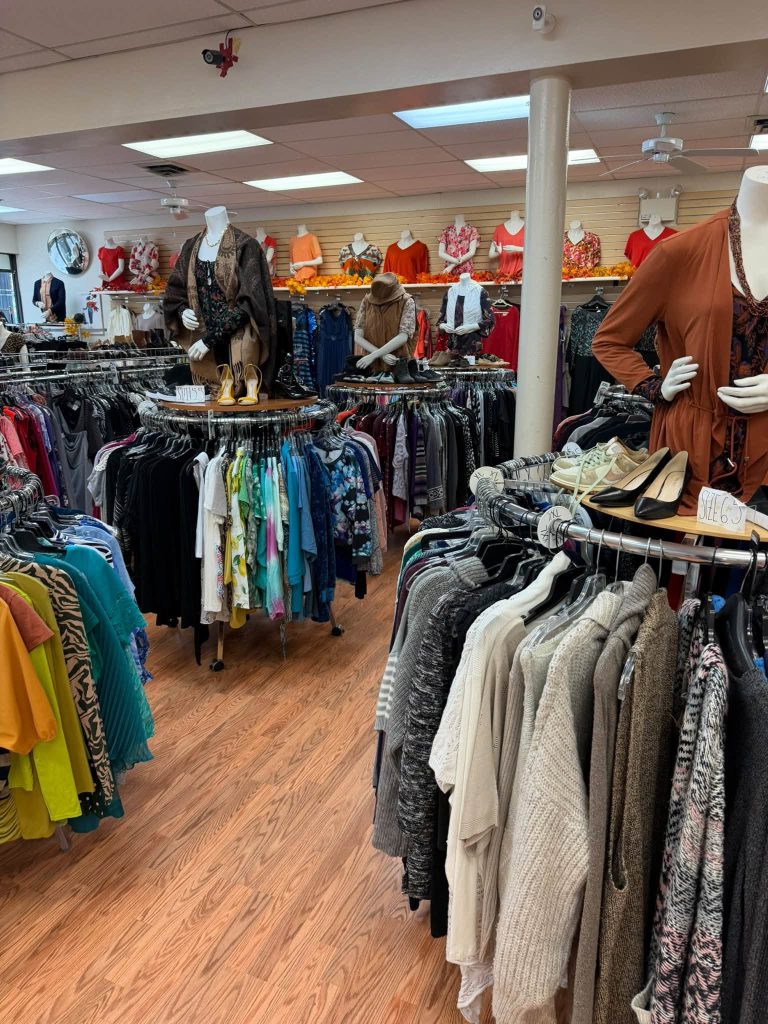 De Novo Clothing Exchange